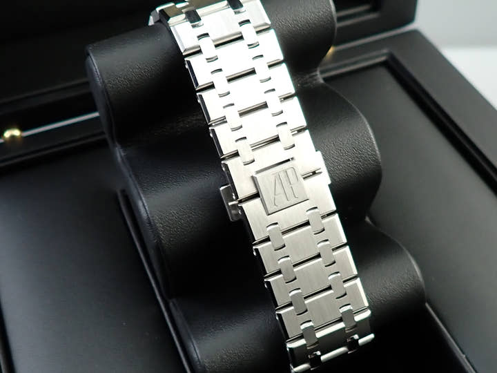 オーデマピゲ ロイヤルオーク クロノグラフ 50周年記念 Ref.26240ST.OO.1320ST.03 ステンレススチール シルバー文字盤