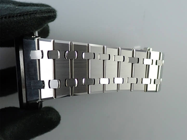 オーデマピゲ ロイヤルオーク フライング トゥールビヨン Ref.26730ST.OO.1320ST.06 ステンレススチール グレー文字盤