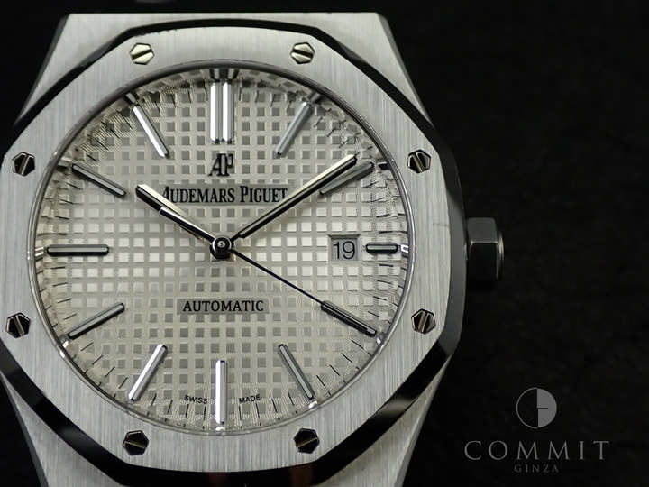 オーデマピゲ ロイヤルオーク Ref.15400ST.OO.1220ST.02 ステンレススチール シルバー文字盤