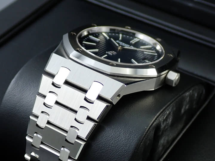 オーデマピゲ ロイヤルオーク ジャンボ エクストラ シン Ref.15202ST.OO.1240ST.01 ステンレススチール ブルー文字盤