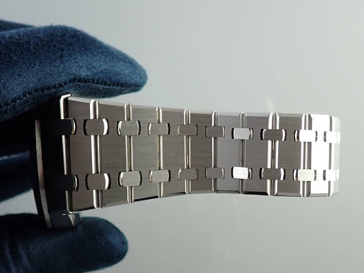 オーデマピゲ ロイヤルオーク Ref.15503BC.OO.1220BC.01 ホワイトゴールド ブルー文字盤