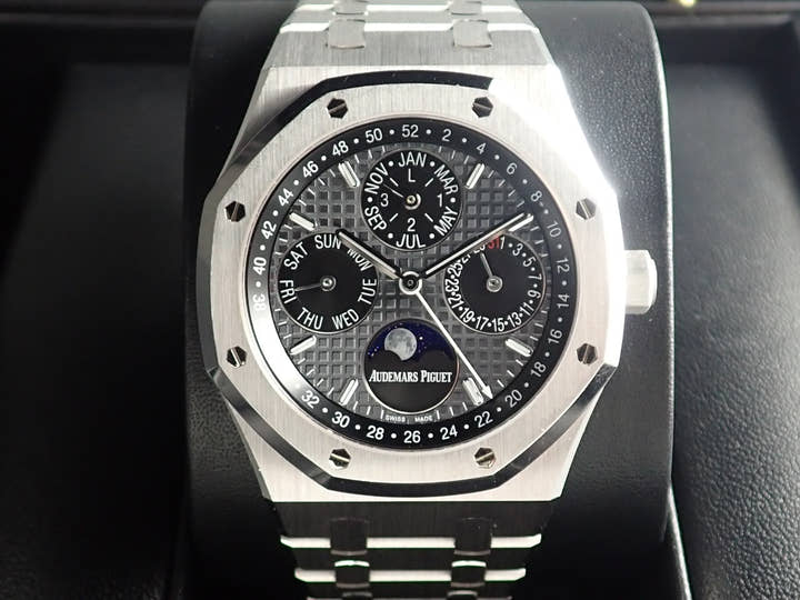 Audemars Piguet Royal Oak Perpetual Calendar <Warranty, Box, etc.>