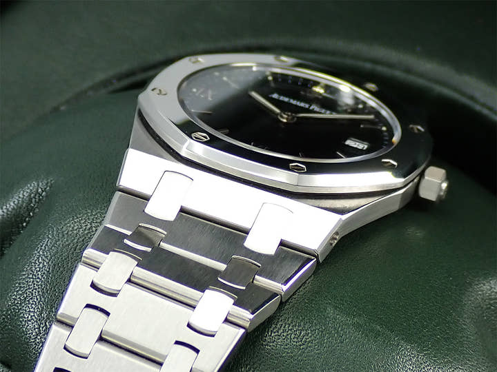 オーデマピゲ ロイヤルオーク クォーツ Ref.56175SP/O/0789ST/01 ステンレススチール/プラチナ ブラック文字盤