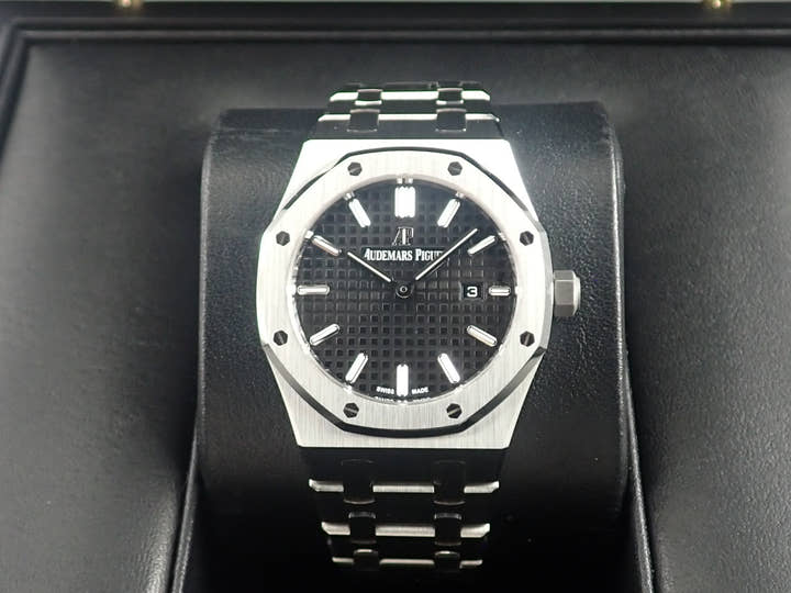 オーデマピゲ ロイヤルオーク クォーツ Ref.67650ST.OO.1261ST.01 ステンレススチール ブラック文字盤