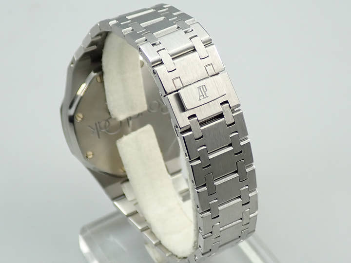 Audemars Piguet Royal Oak Day Date Moon Phase Ref. 25594ST.OO.0789ST.05 Stainless Steel White Dial
