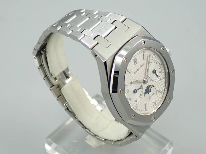 Audemars Piguet Royal Oak Day Date Moon Phase Ref. 25594ST.OO.0789ST.05 Stainless Steel White Dial