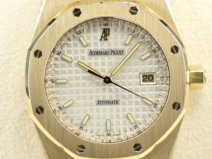 オーデマピゲ ロイヤルオーク Ref.15000BA.OO.0789BA.08 イエローゴールド シルバー文字盤
