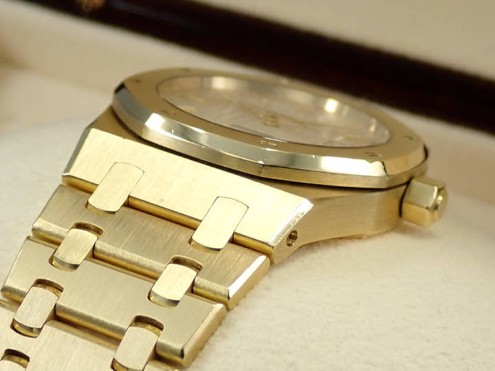 オーデマピゲ ロイヤルオーク Ref.15000BA.OO.0789BA.08 イエローゴールド シルバー文字盤