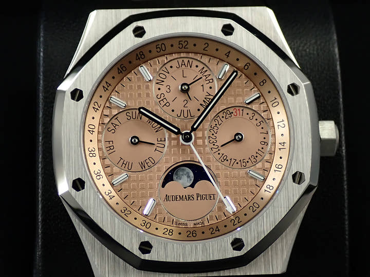 オーデマピゲ ロイヤルオーク パーペチュアルカレンダー Ref.26615TI.OO.1220TI.01 チタン サーモン文字盤