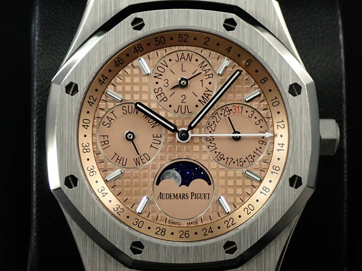 オーデマピゲ ロイヤルオーク パーペチュアルカレンダー Ref.26615TI.OO.1220TI.01 チタン サーモン文字盤