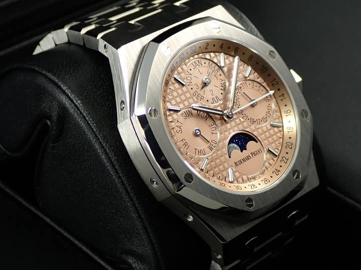 オーデマピゲ ロイヤルオーク パーペチュアルカレンダー Ref.26615TI.OO.1220TI.01 チタン サーモン文字盤