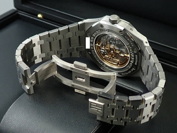 オーデマピゲ ロイヤルオーク パーペチュアルカレンダー Ref.26615TI.OO.1220TI.01 チタン サーモン文字盤