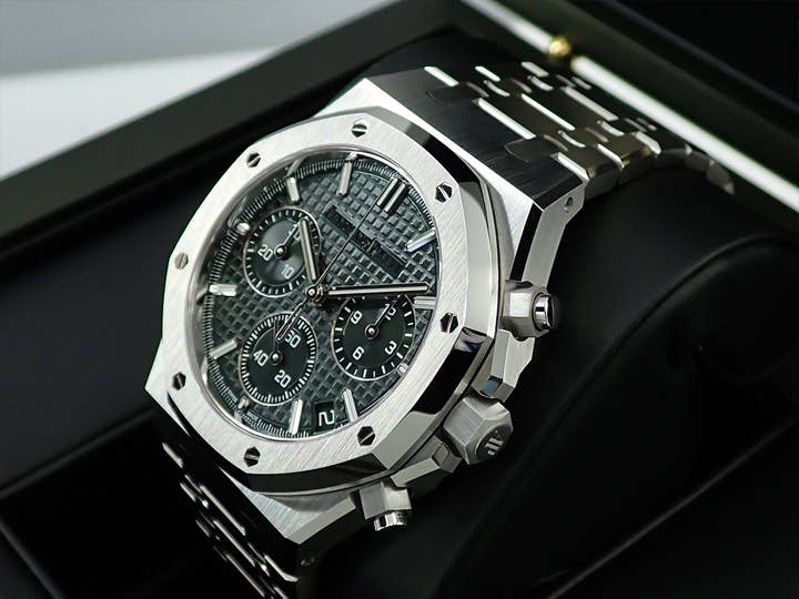オーデマピゲ ロイヤルオーク クロノグラフ 50周年記念 Ref.26240ST.OO.1320ST.04 ステンレススチール カーキグリーン文字盤
