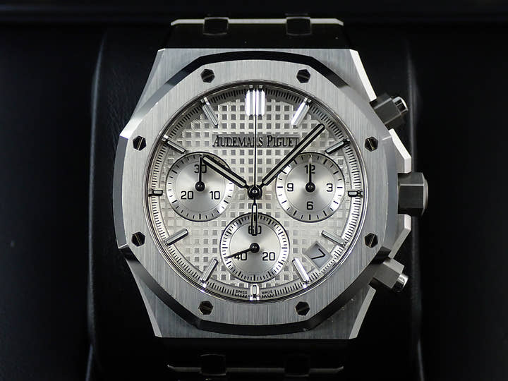 オーデマピゲ ロイヤルオーク クロノグラフ 50周年記念 Ref.26240ST.OO.1320ST.03 ステンレススチール シルバー文字盤