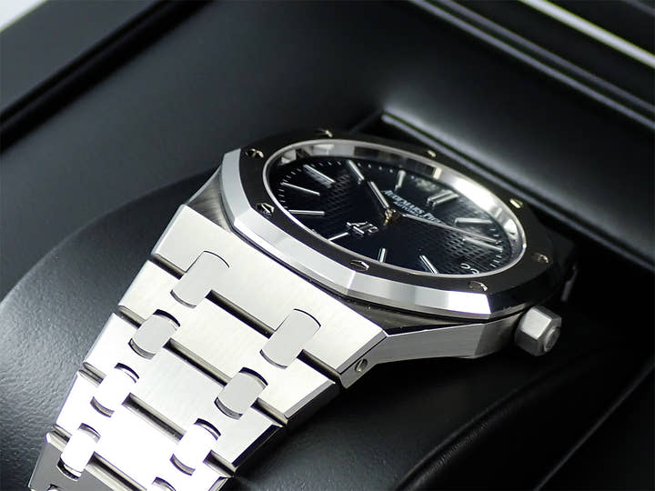 オーデマピゲ ロイヤルオーク ジャンボ エクストラ シン Ref.15202ST.OO.1240ST.01 ステンレススチール ブルー文字盤