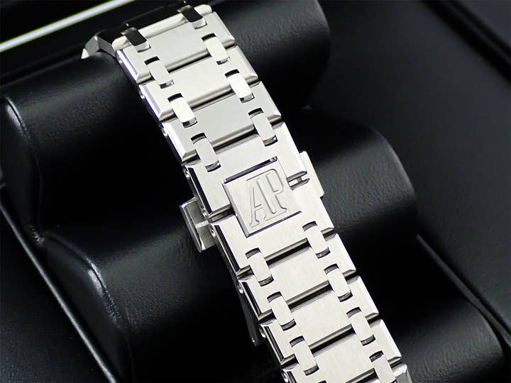 オーデマピゲ ロイヤルオーク ジャンボ エクストラ シン Ref.15202ST.OO.1240ST.01 ステンレススチール ブルー文字盤