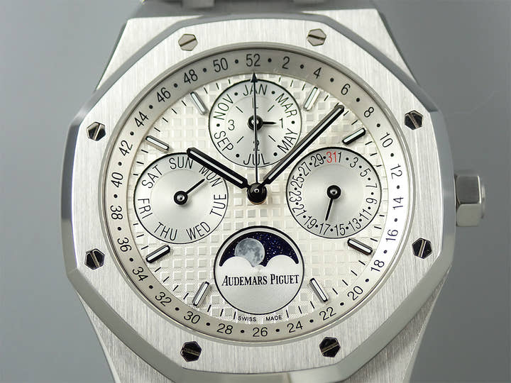 オーデマピゲ ロイヤルオーク パーペチュアルカレンダー Ref.26574ST.OO.1220ST.01 ステンレススチール シルバー文字盤