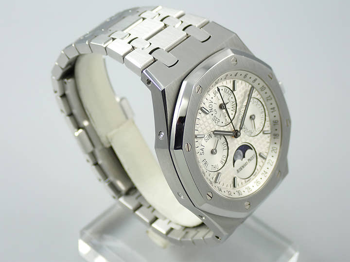 オーデマピゲ ロイヤルオーク パーペチュアルカレンダー Ref.26574ST.OO.1220ST.01 ステンレススチール シルバー文字盤