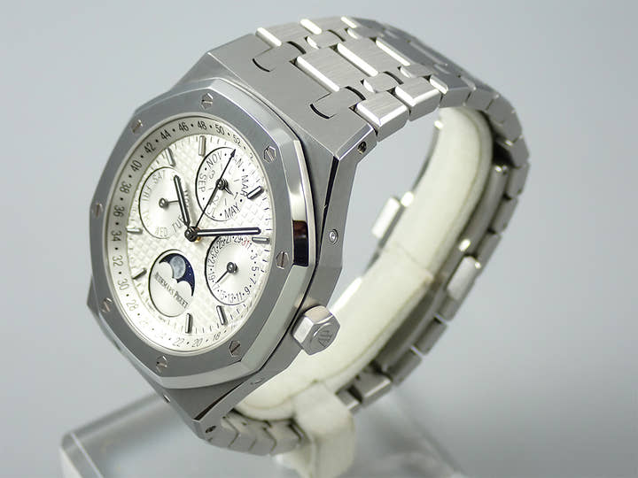 オーデマピゲ ロイヤルオーク パーペチュアルカレンダー Ref.26574ST.OO.1220ST.01 ステンレススチール シルバー文字盤