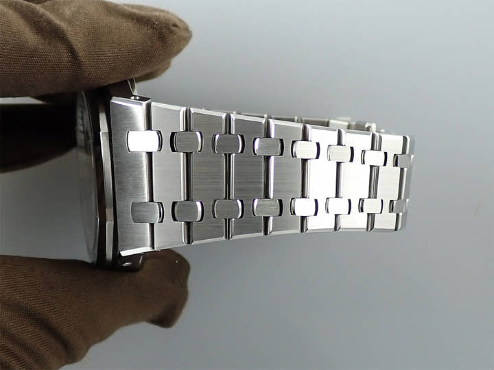 オーデマピゲ ロイヤルオーク パーペチュアルカレンダー Ref.26574ST.OO.1220ST.01 ステンレススチール シルバー文字盤