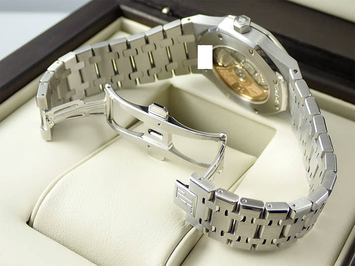 オーデマピゲ ロイヤルオーク Ref.15300ST.OO.1220ST.03 ステンレススチール ブラック文字盤