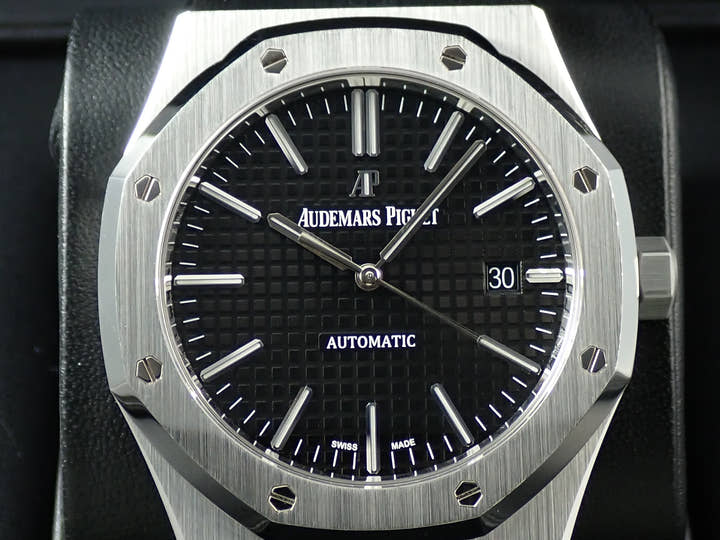 オーデマピゲ ロイヤルオーク Ref.15400ST.OO.1220ST.01 ステンレススチール ブラック文字盤