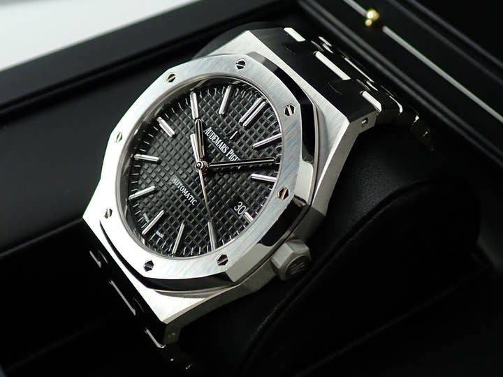 オーデマピゲ ロイヤルオーク Ref.15400ST.OO.1220ST.01 ステンレススチール ブラック文字盤