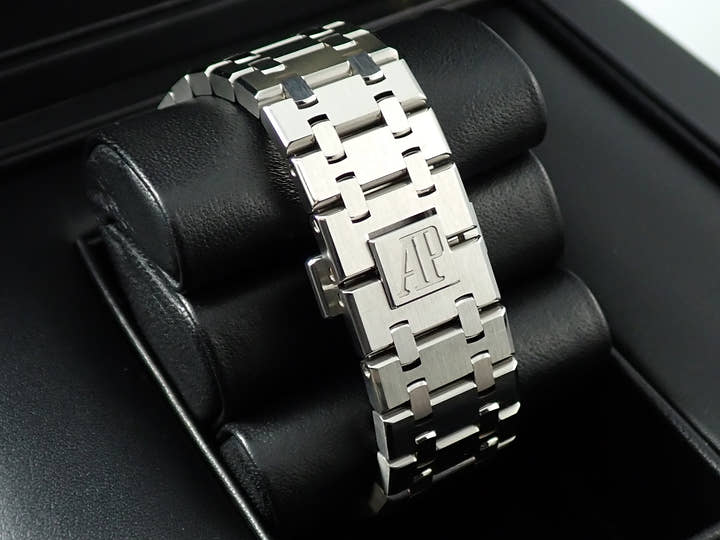 オーデマピゲ ロイヤルオーク Ref.15400ST.OO.1220ST.01 ステンレススチール ブラック文字盤