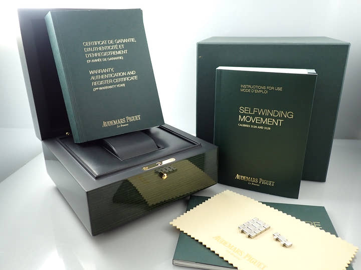 オーデマピゲ ロイヤルオーク Ref.15400ST.OO.1220ST.01 ステンレススチール ブラック文字盤