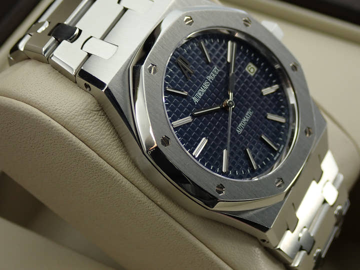 オーデマピゲ ロイヤルオーク Ref.15300ST.OO.1220ST.02 ステンレススチール ブルー文字盤