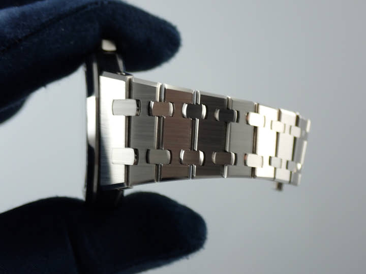 オーデマピゲ ロイヤルオーク Ref.15551ST.ZZ.1356ST.06 ステンレススチール グレー文字盤