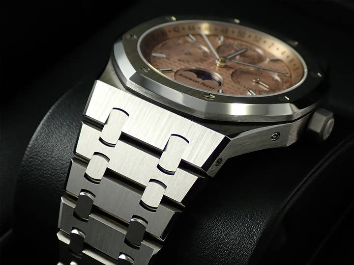 オーデマピゲ ロイヤルオーク パーペチュアルカレンダー Ref.26615TI.OO.1220TI.01 チタン サーモン文字盤