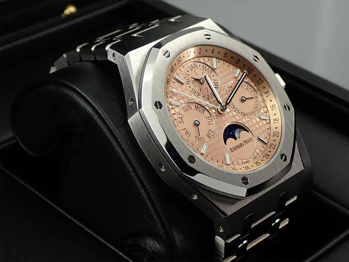 オーデマピゲ ロイヤルオーク パーペチュアルカレンダー Ref.26615TI.OO.1220TI.01 チタン サーモン文字盤