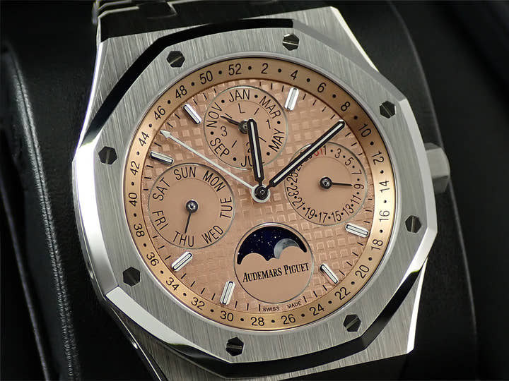 オーデマピゲ ロイヤルオーク パーペチュアルカレンダー Ref.26615TI.OO.1220TI.01 チタン サーモン文字盤