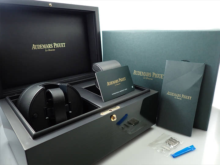 オーデマピゲ ロイヤルオーク パーペチュアルカレンダー Ref.26615TI.OO.1220TI.01 チタン サーモン文字盤