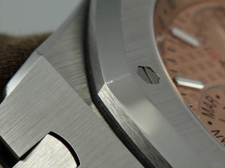 オーデマピゲ ロイヤルオーク パーペチュアルカレンダー Ref.26615TI.OO.1220TI.01 チタン サーモン文字盤