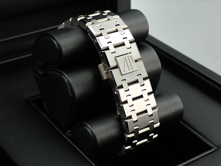 オーデマピゲ ロイヤルオーク パーペチュアルカレンダー Ref.26615TI.OO.1220TI.01 チタン サーモン文字盤