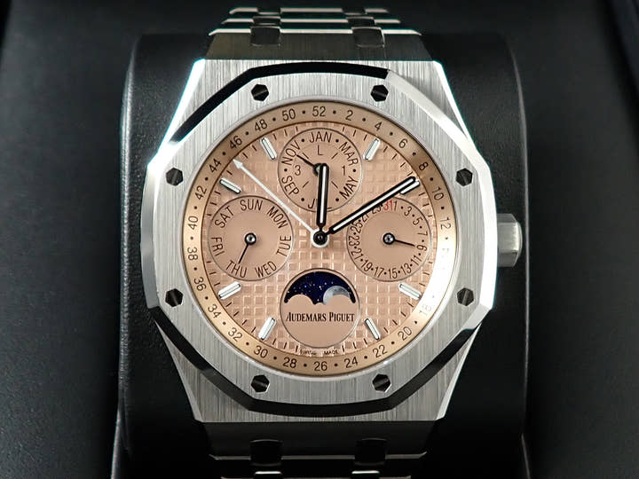 オーデマピゲ ロイヤルオーク パーペチュアルカレンダー Ref.26615TI.OO.1220TI.01 チタン サーモン文字盤