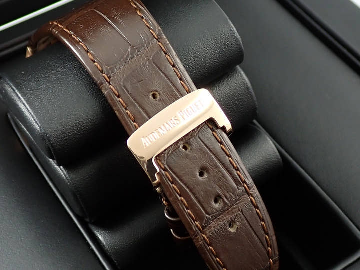 オーデマピゲ ロイヤルオーク クロノグラフ Ref.26331OR.OO.D821CR.01 ピンクゴールド ブラウン文字盤