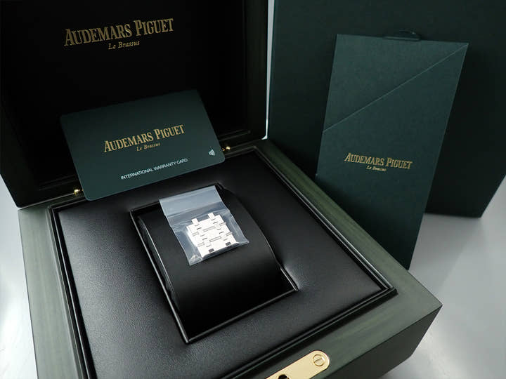 オーデマピゲ ロイヤルオーク フロステッドゴールド クロノグラフ Ref.26240BC.GG.1324BC.02 ホワイトゴールド スモークブルー文字盤