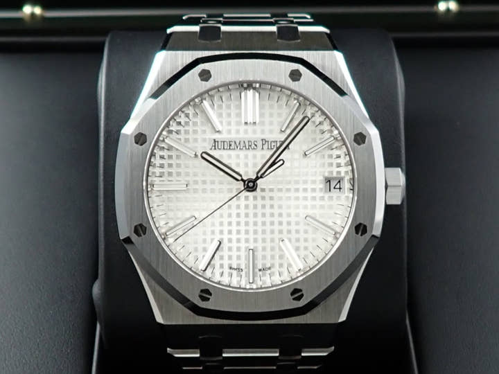 オーデマピゲ ロイヤルオーク Ref.15510ST.OO.1320ST.08 ステンレススチール シルバー文字盤