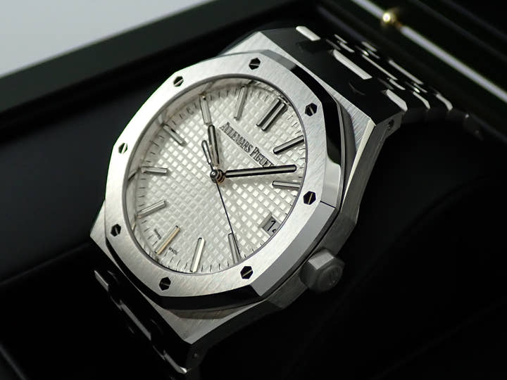 オーデマピゲ ロイヤルオーク Ref.15510ST.OO.1320ST.08 ステンレススチール シルバー文字盤