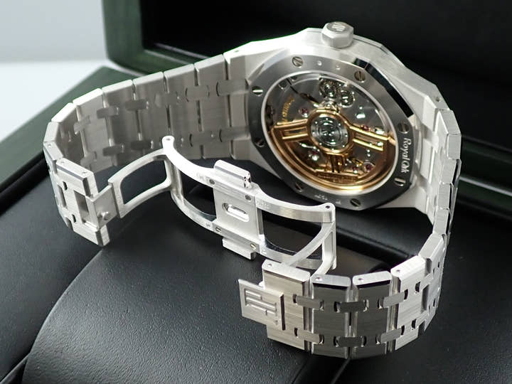 オーデマピゲ ロイヤルオーク Ref.15510BC.OO.1320BC.02 ホワイトゴールド スモークブルー文字盤