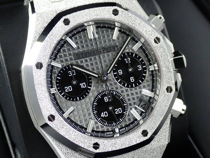 オーデマピゲ ロイヤルオーク クロノグラフ Ref.26240BC.GG.1324BC.01 ホワイトゴールド グレー/ブラック文字盤