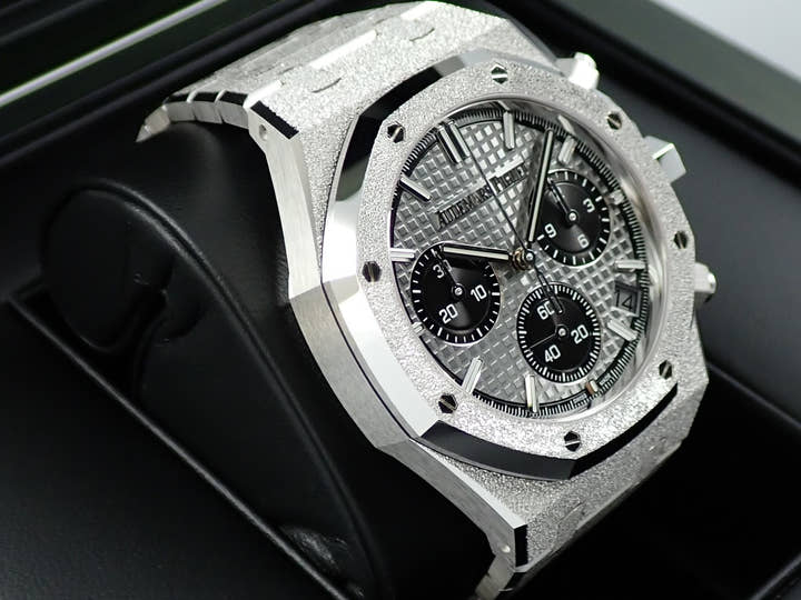 オーデマピゲ ロイヤルオーク クロノグラフ Ref.26240BC.GG.1324BC.01 ホワイトゴールド グレー/ブラック文字盤