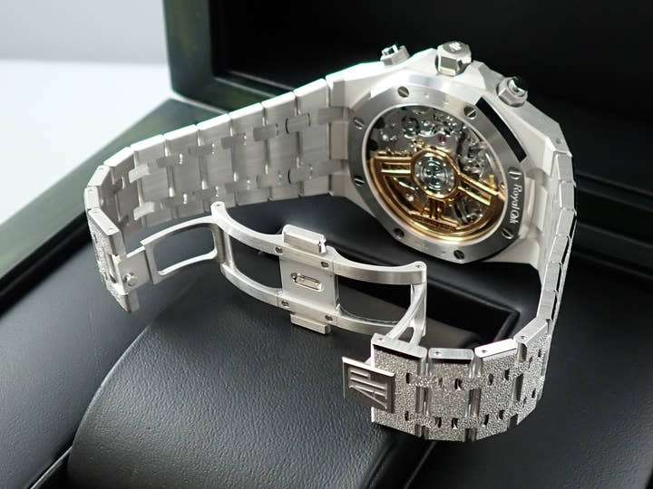 オーデマピゲ ロイヤルオーク クロノグラフ Ref.26240BC.GG.1324BC.01 ホワイトゴールド グレー/ブラック文字盤