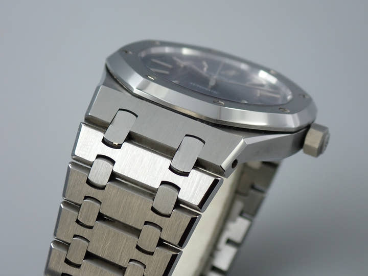 オーデマピゲ ロイヤルオーク Ref.15300ST.OO.1220ST.02 ステンレススチール ブルー文字盤