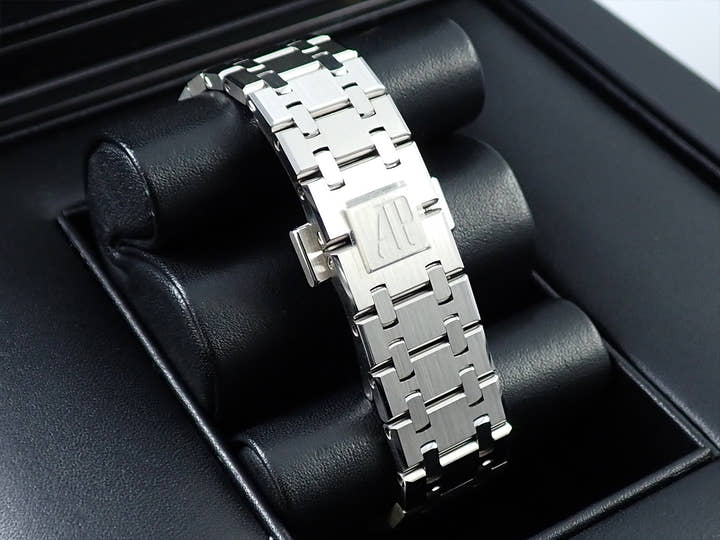 オーデマピゲ ロイヤルオーク クロノグラフ Ref.26715ST.OO.1356ST.01 ステンレススチール ナイトブルー文字盤