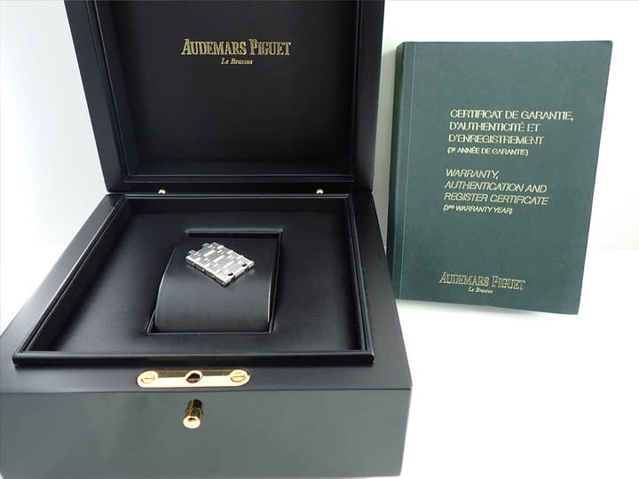 オーデマピゲ ロイヤルオーク Ref.15400ST.OO.1220ST.02 ステンレススチール シルバー文字盤