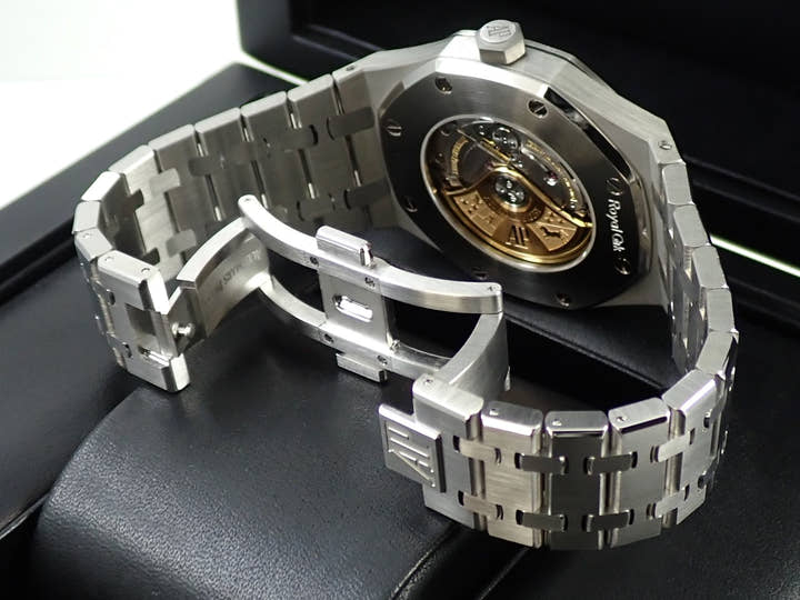 オーデマピゲ ロイヤルオーク Ref.15400ST.OO.1220ST.02 ステンレススチール シルバー文字盤